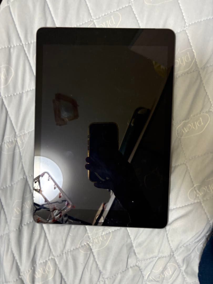 iPad 第9世代 64GB 液晶割れ