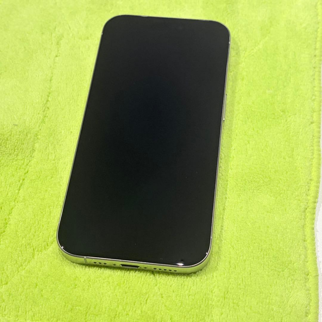 美品 iPhone 15 Pro 256GB ホワイトチタニウムsimフリー