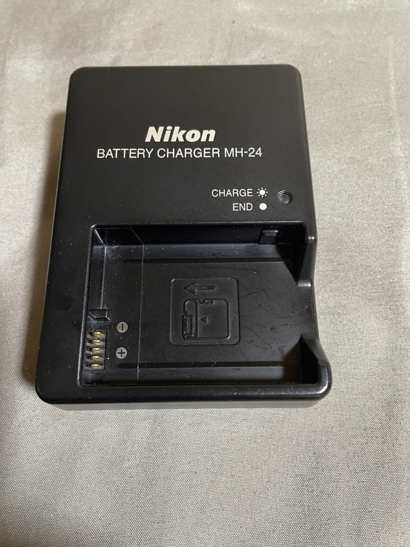 Nikon D5100 デジタル一眼レフカメラ