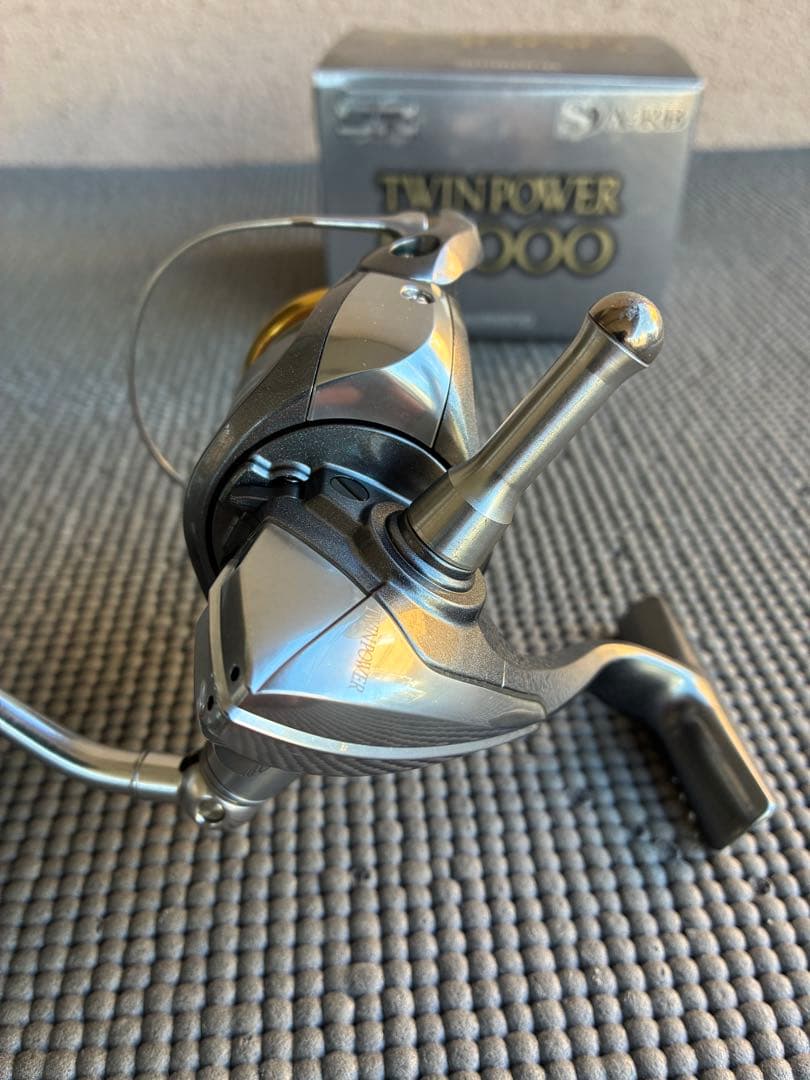 SHIMANO 08 TWIN POWER C3000 スピニングリール