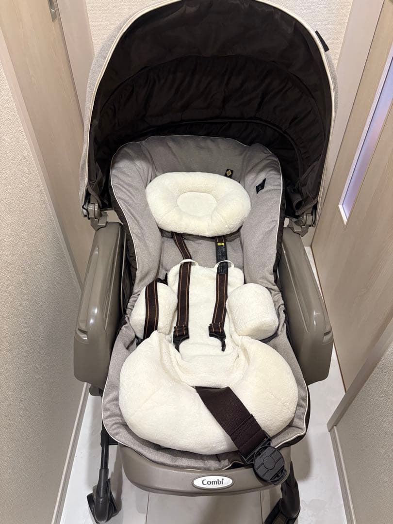 コンビ 美品 電動 ハイローチェア ネムリラ AUTO SWING 防水カバー付