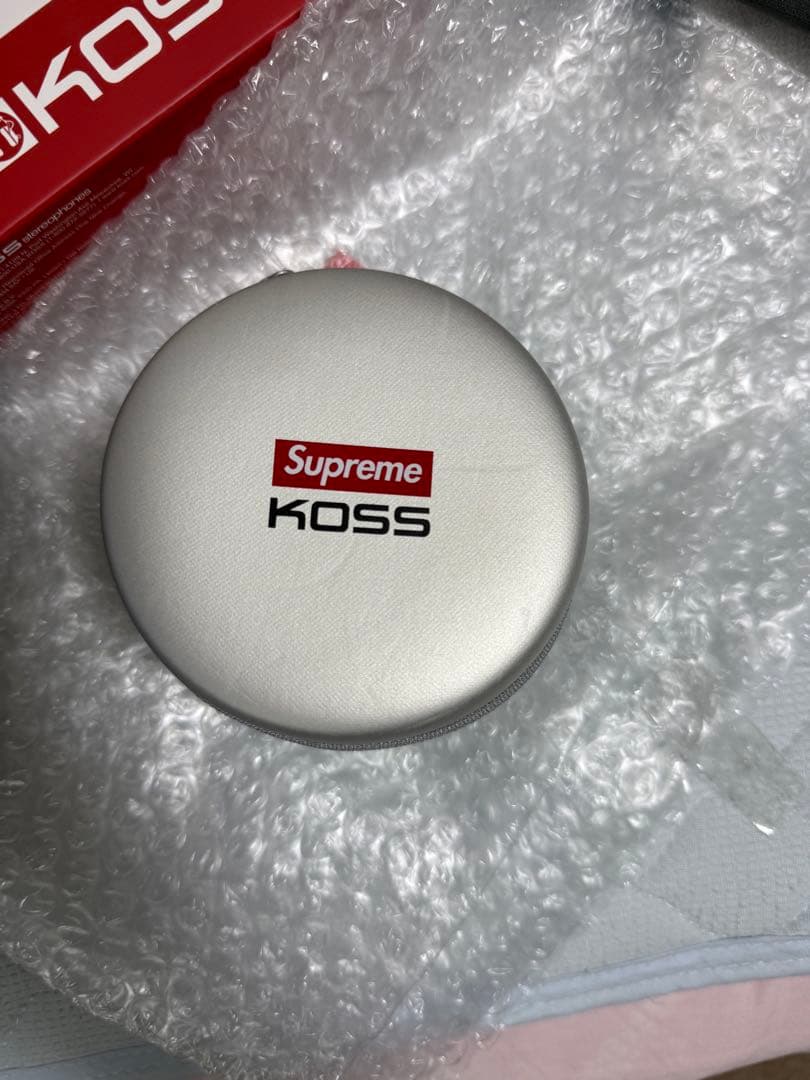 ヘッドホン Supreme / Koss PortaPro Headphones