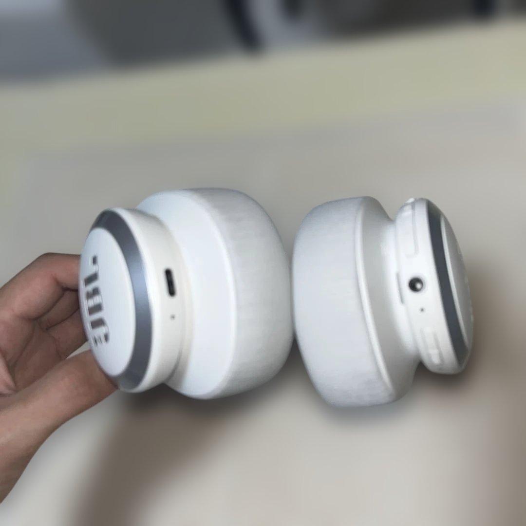 JBL LIVE ワイヤレスヘッドホン ホワイト