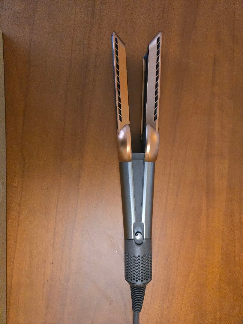 【限定カラー】Dyson air strait グレー/シルバー、ゴールド