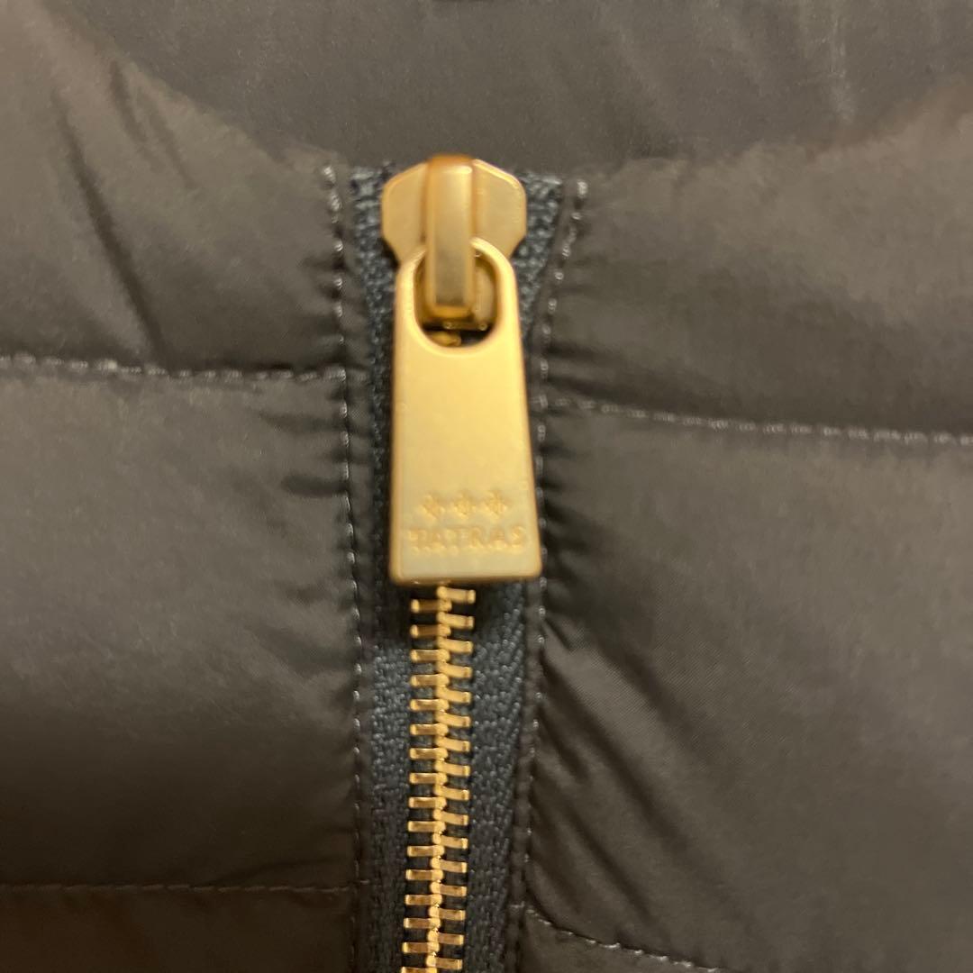 タトラス　ノーカラーダウンジャケット