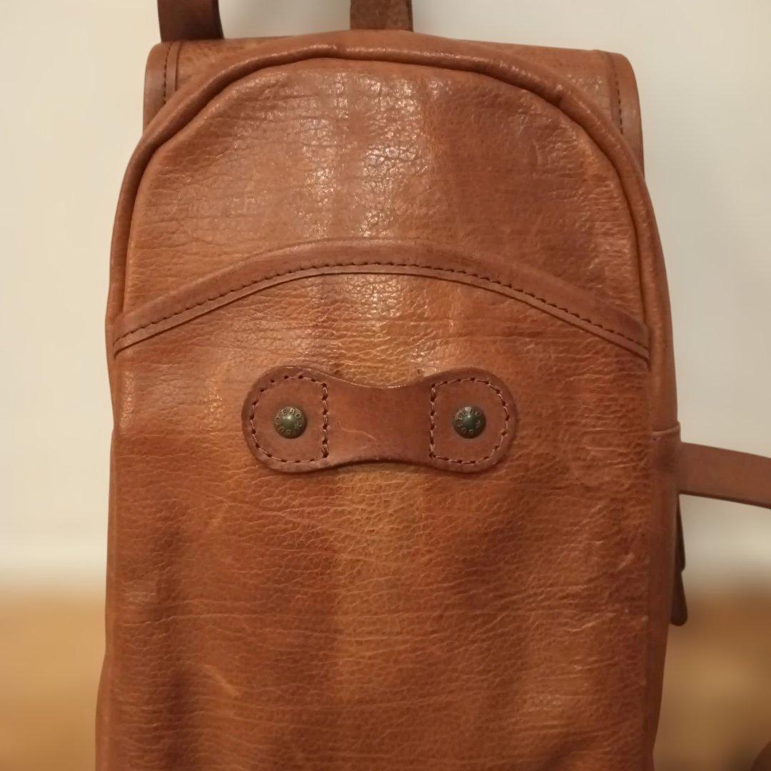 BUTTELO ブッテロ レザーボディーバッグ ショルダーバッグ　ブラウン