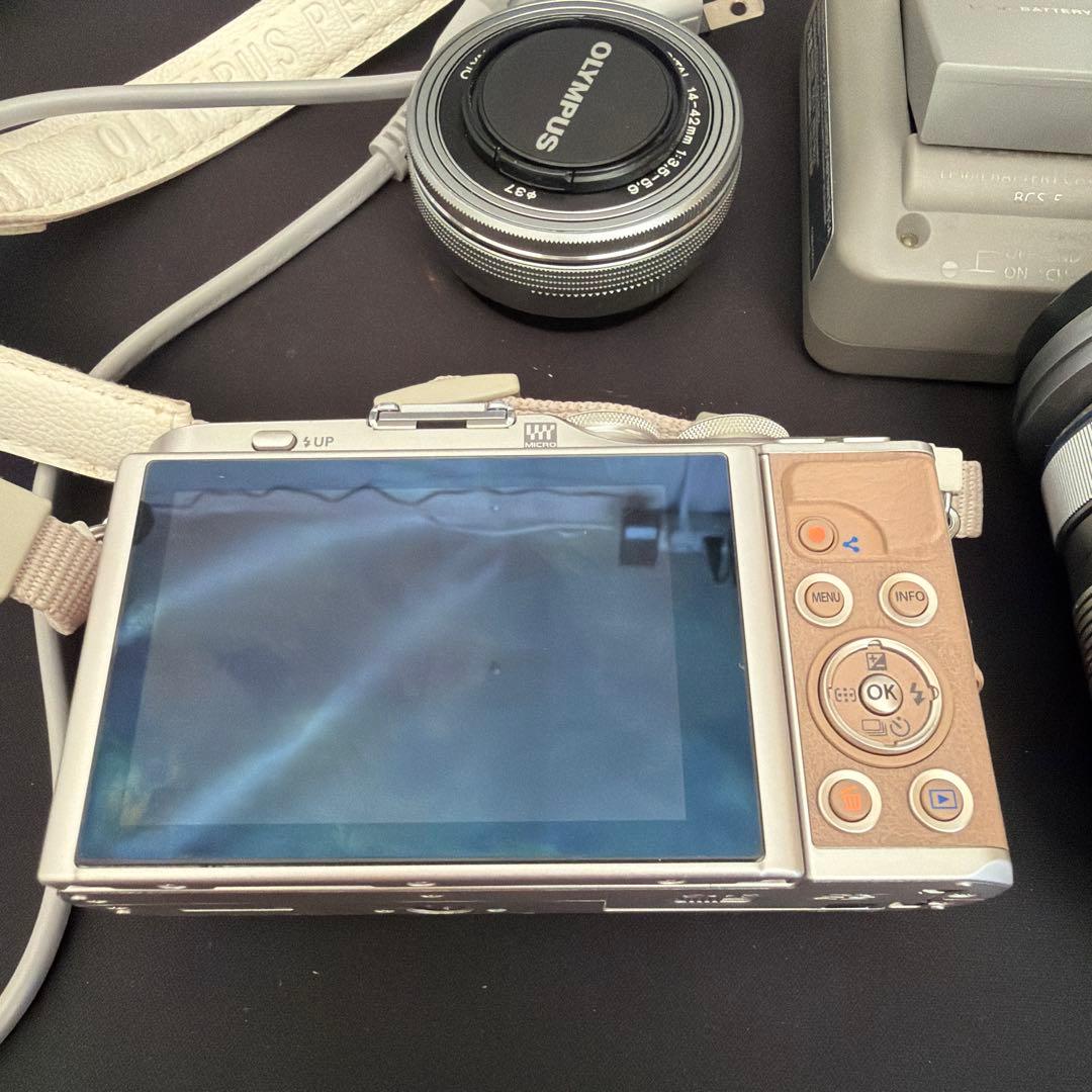 デジタルカメラ OLYMPUS PEN E-PL10 + M.Zuiko 14-42mm