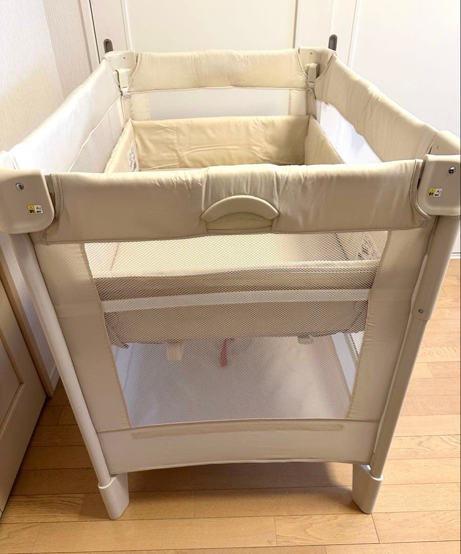 ココネルエアー　ミルク　ベビーベッド　アップリカ