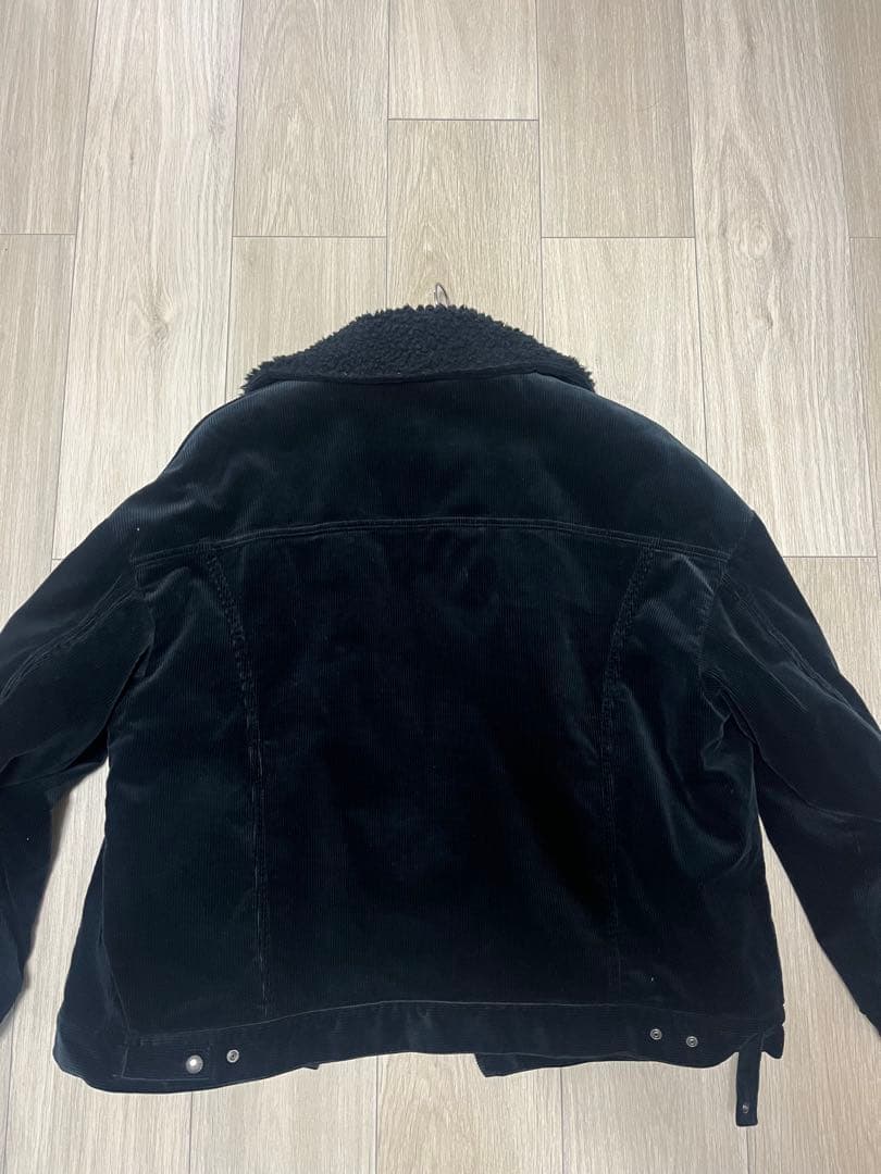 ボア襟付き黒コーデュロイジャケット