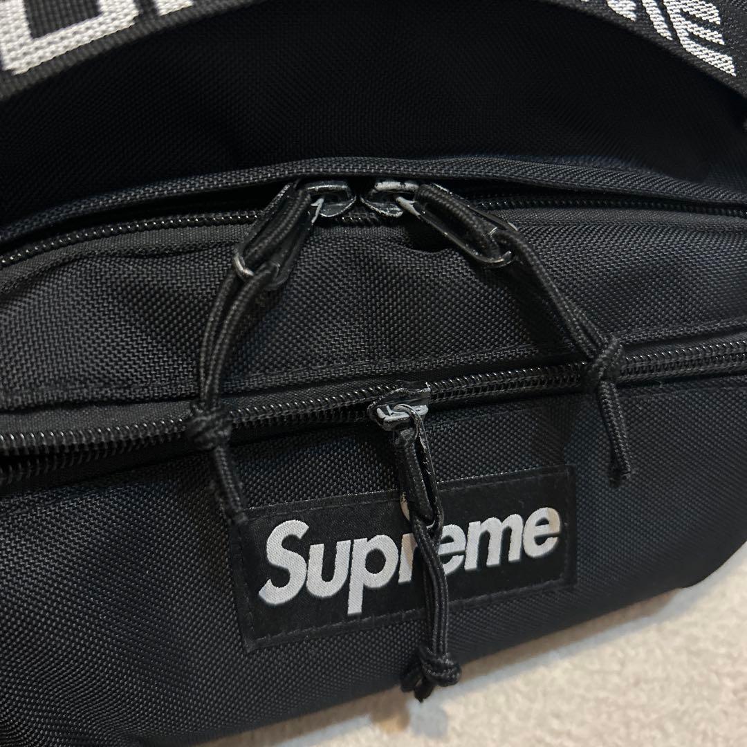 Supreme ブラック ボディバッグ・ウエストポーチ
