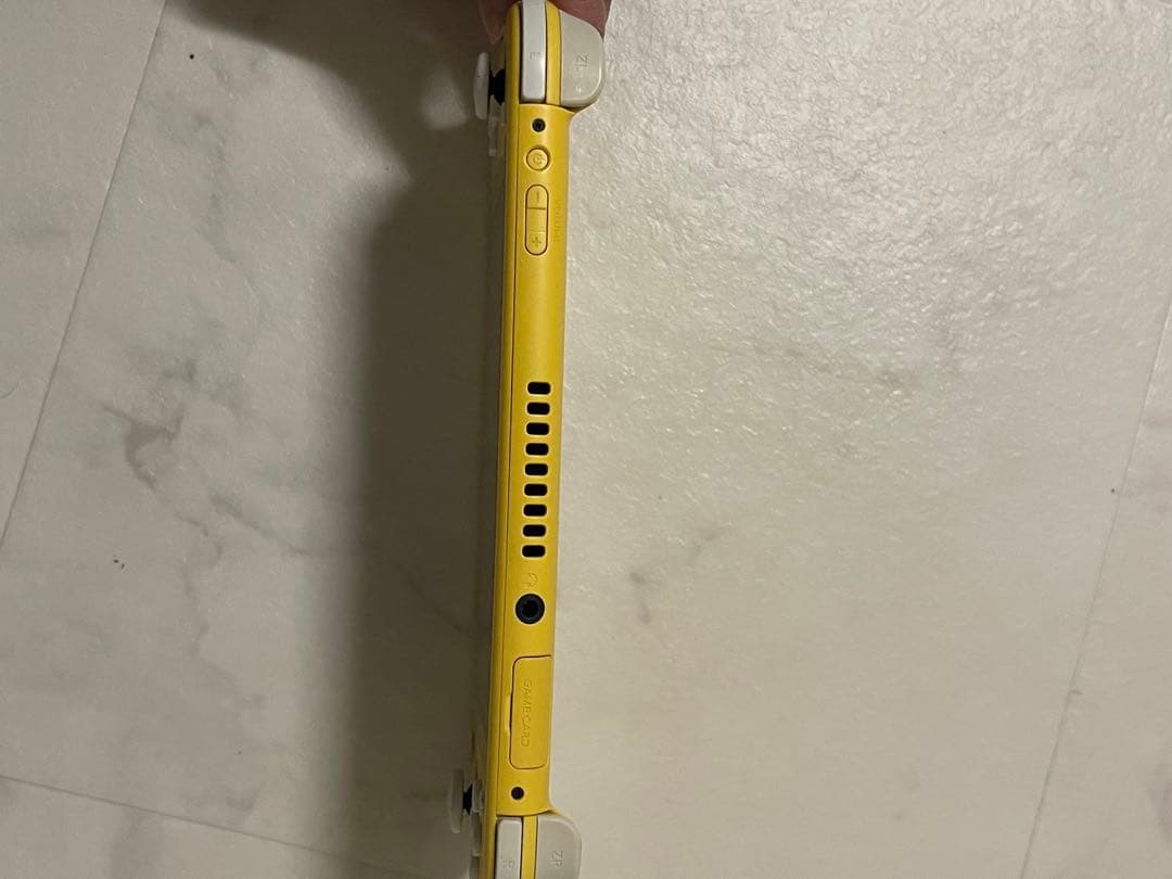 Nintendo Switch Lite イエロー