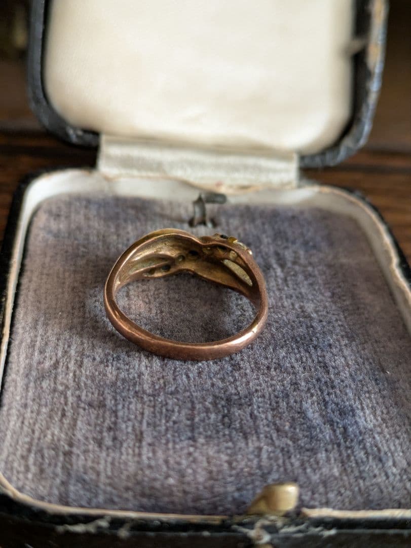 フランス　蚤の市　ヴィンテージ　リング　バイパスデザイン　イギリス？　刻印あり