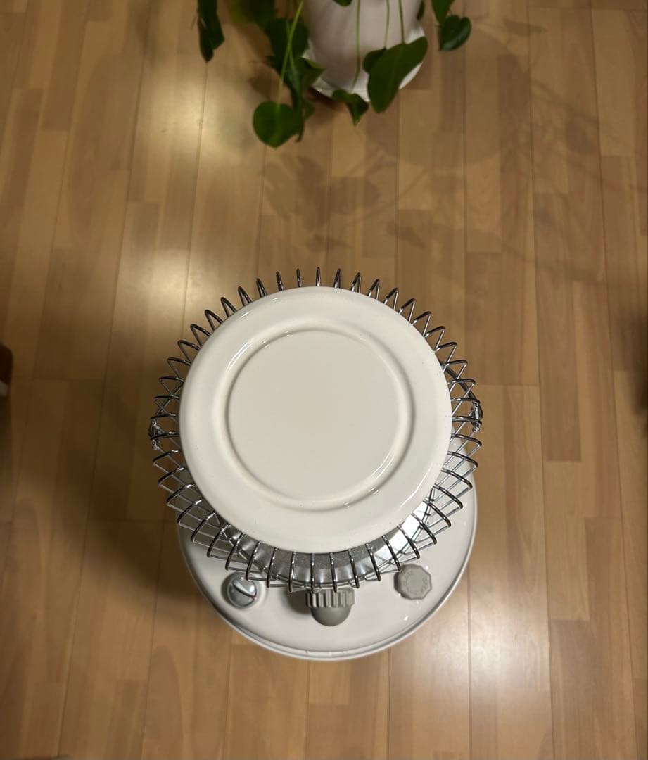 2023年製　トヨトミレインボーストーブ ホワイト　RB-25N