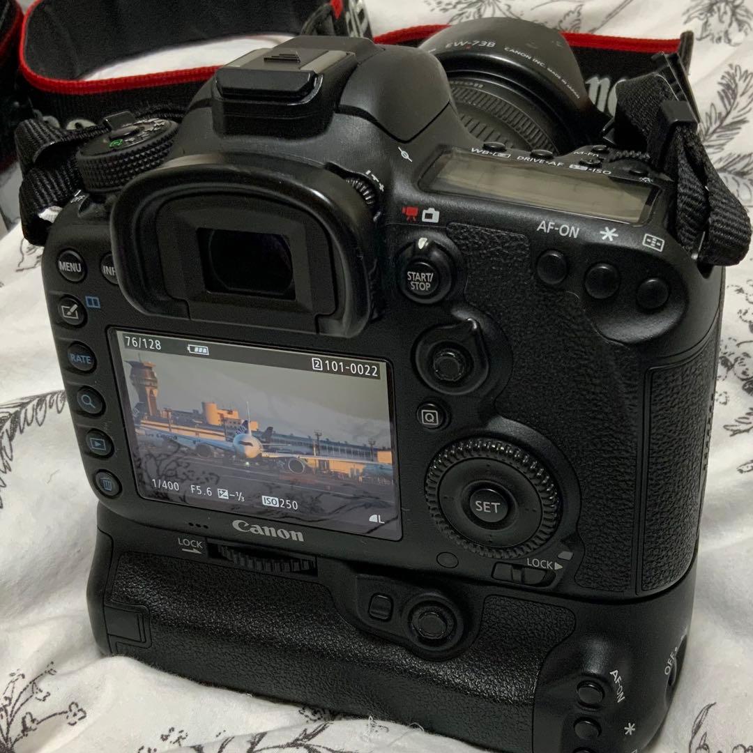 Canon EOS 7D Mark II バッテリグリップ付