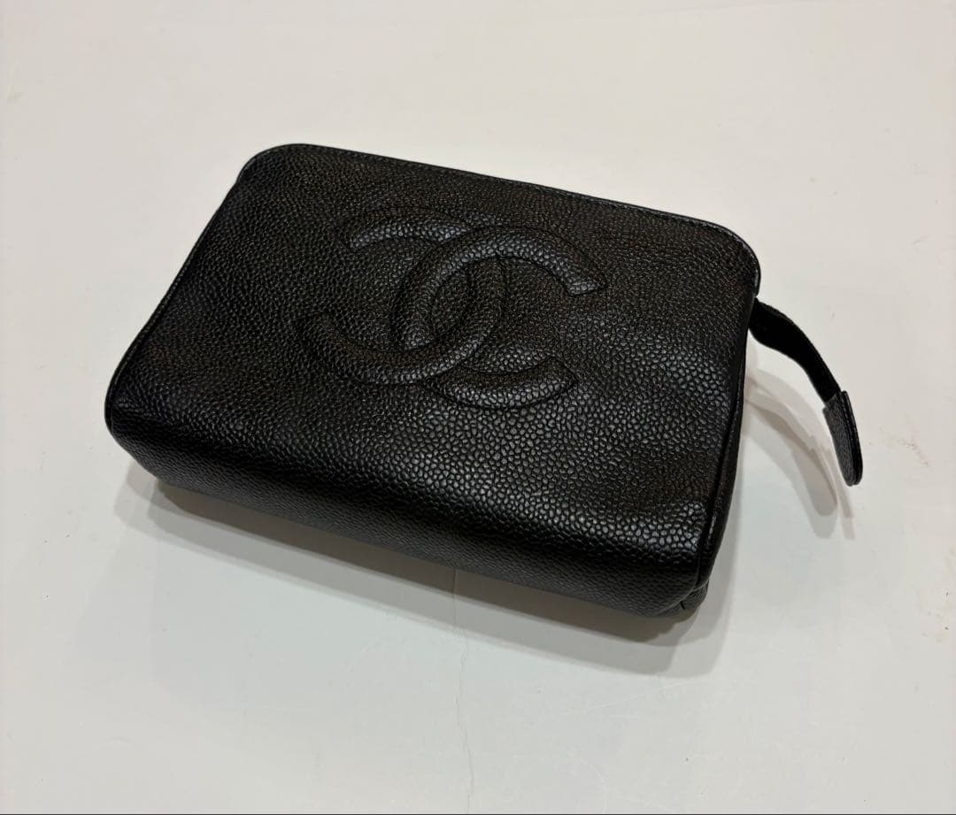 シャネル☆ココマーク　ロゴ大きめポーチ キャビアスキン　マトラッセ黒ヴィンテージ