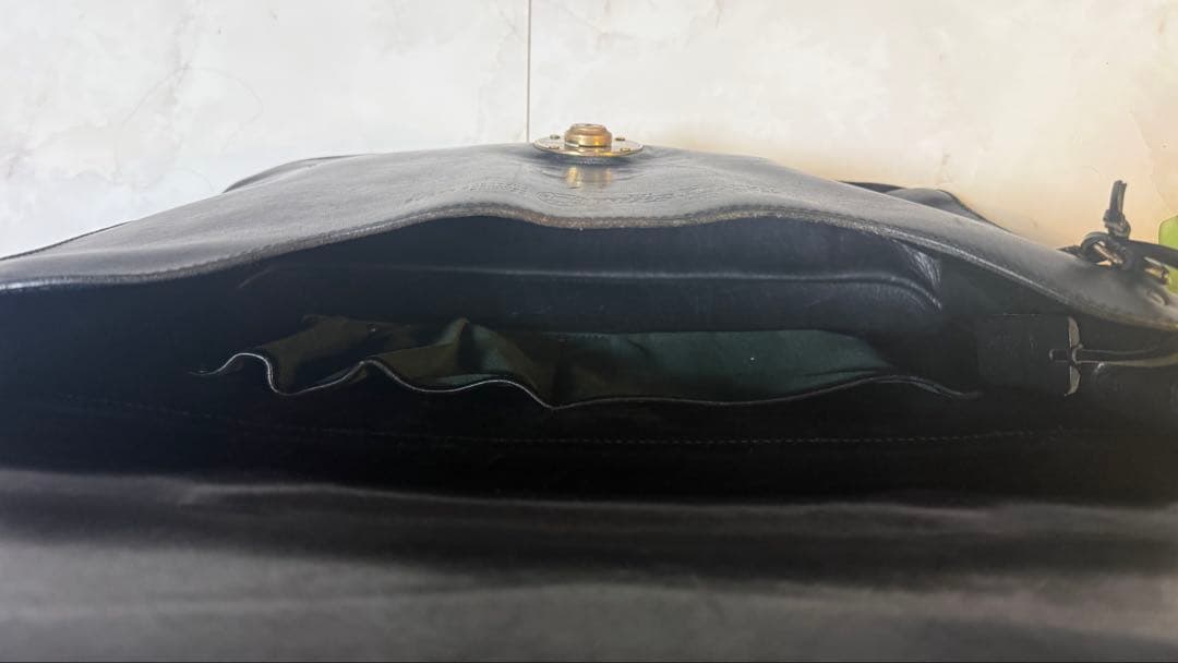 felisi フェリージ　黒　本革バック