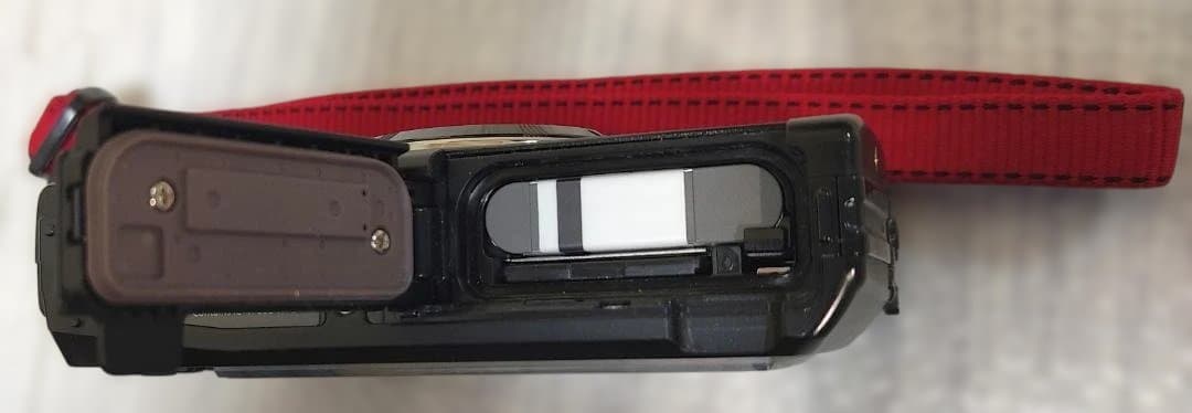 OLYMPUS STYLUS TG‑4 Tough（黒）（中古品）動作確認済み