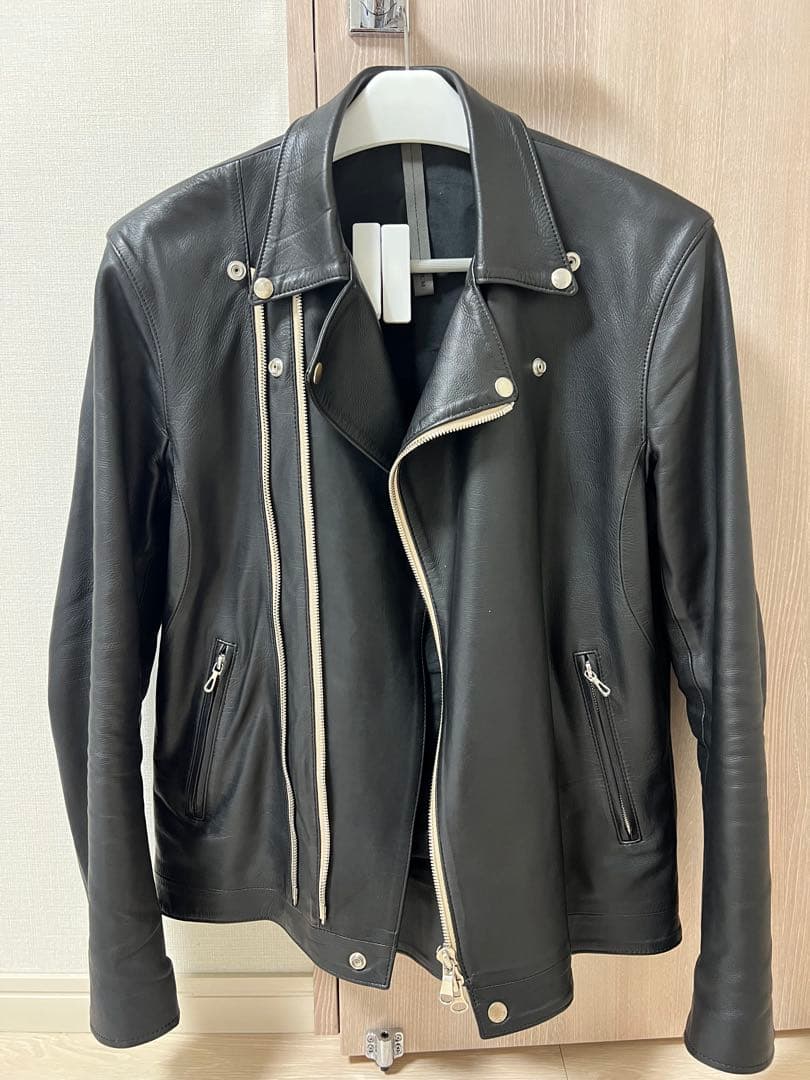 STRUM（ストラム）RAVEN