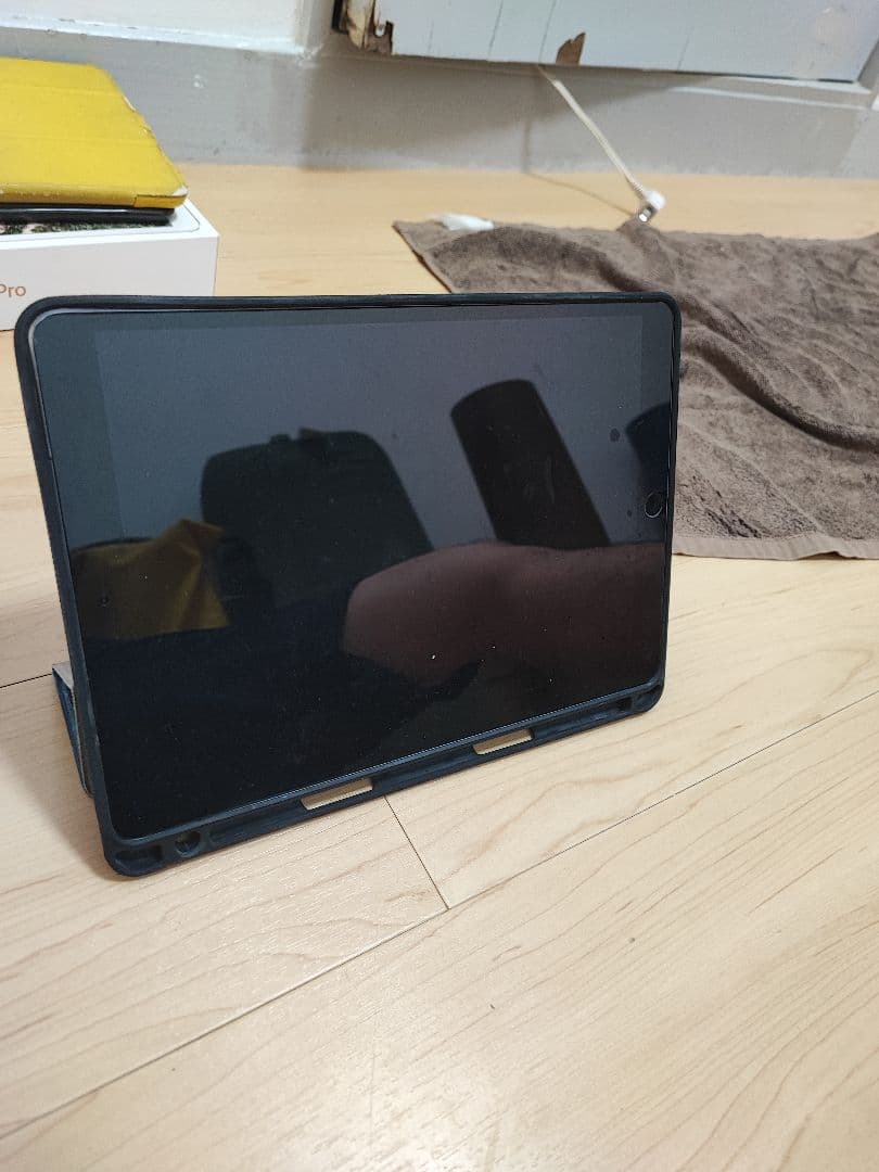 ジャンク 電池？不良　iPad air3 64G A2123 スペースグレー