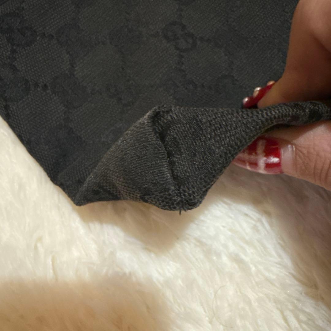 GUCCI ブラック ボディバッグ・ウエストポーチ