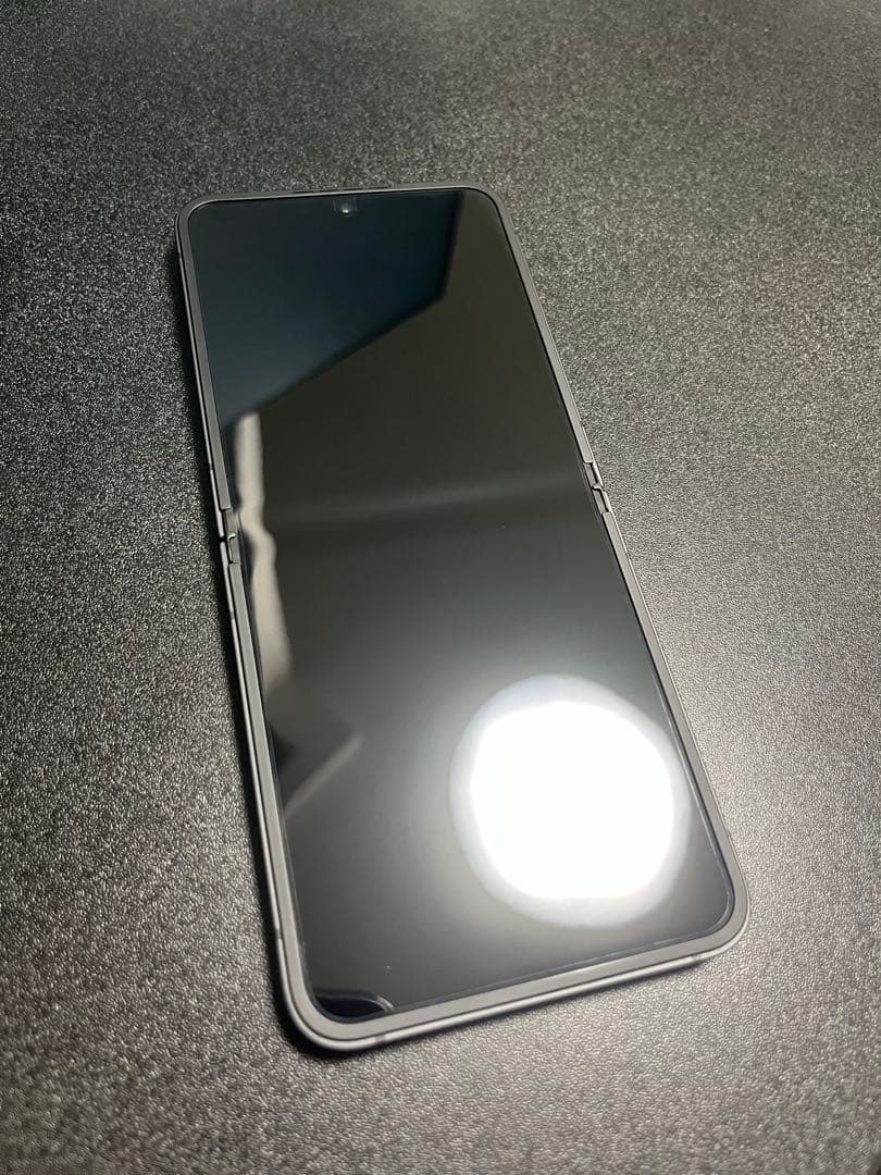 Galaxy flip6 本体　保護ケース付