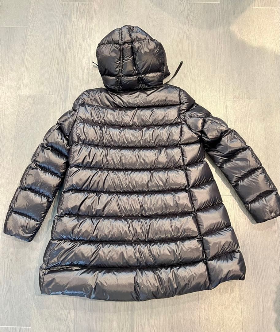 lilium  MONCLER ブラック ダウンジャケット フード付き