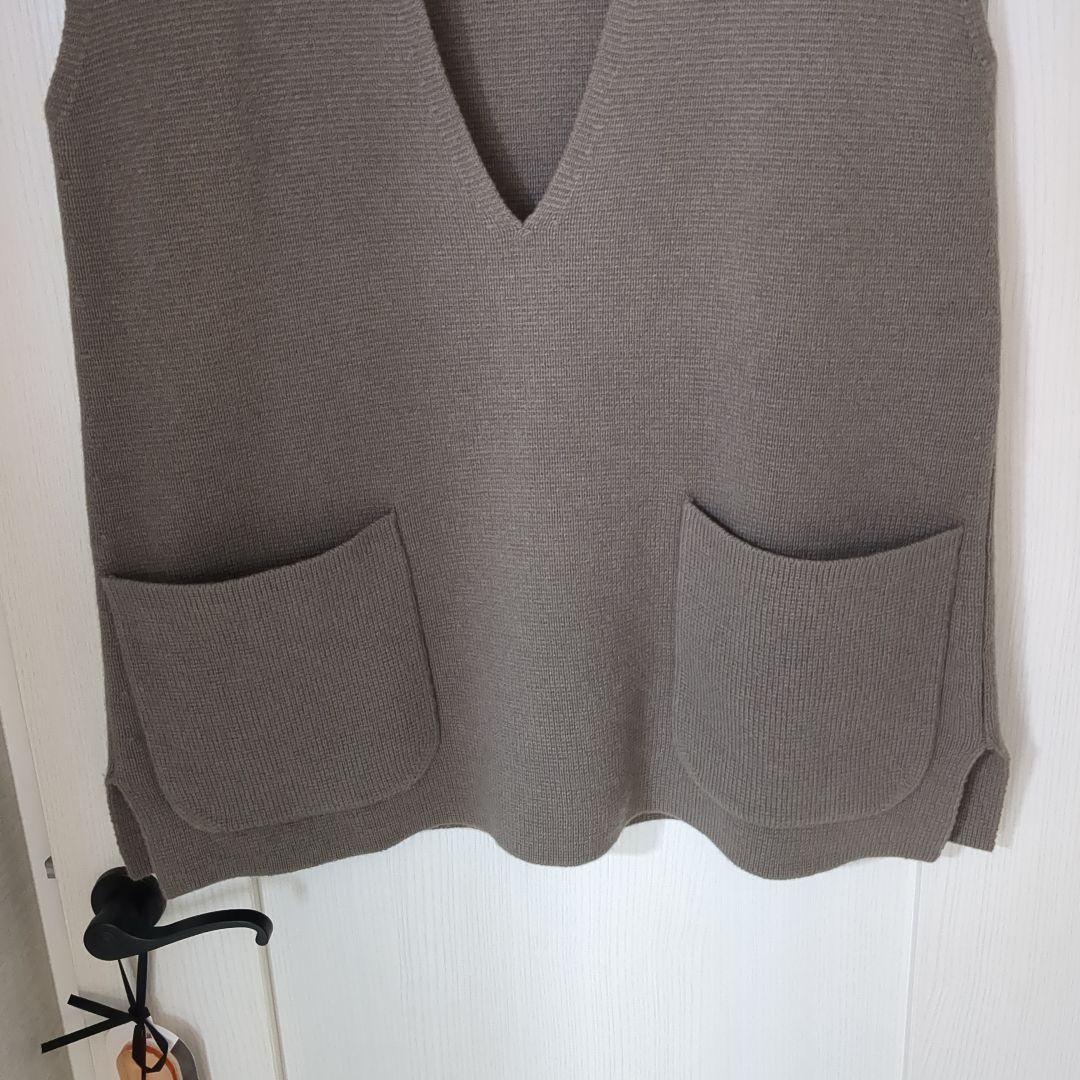 machida　美品ドゥロワー　カシミア混ニットベスト　グレージュ