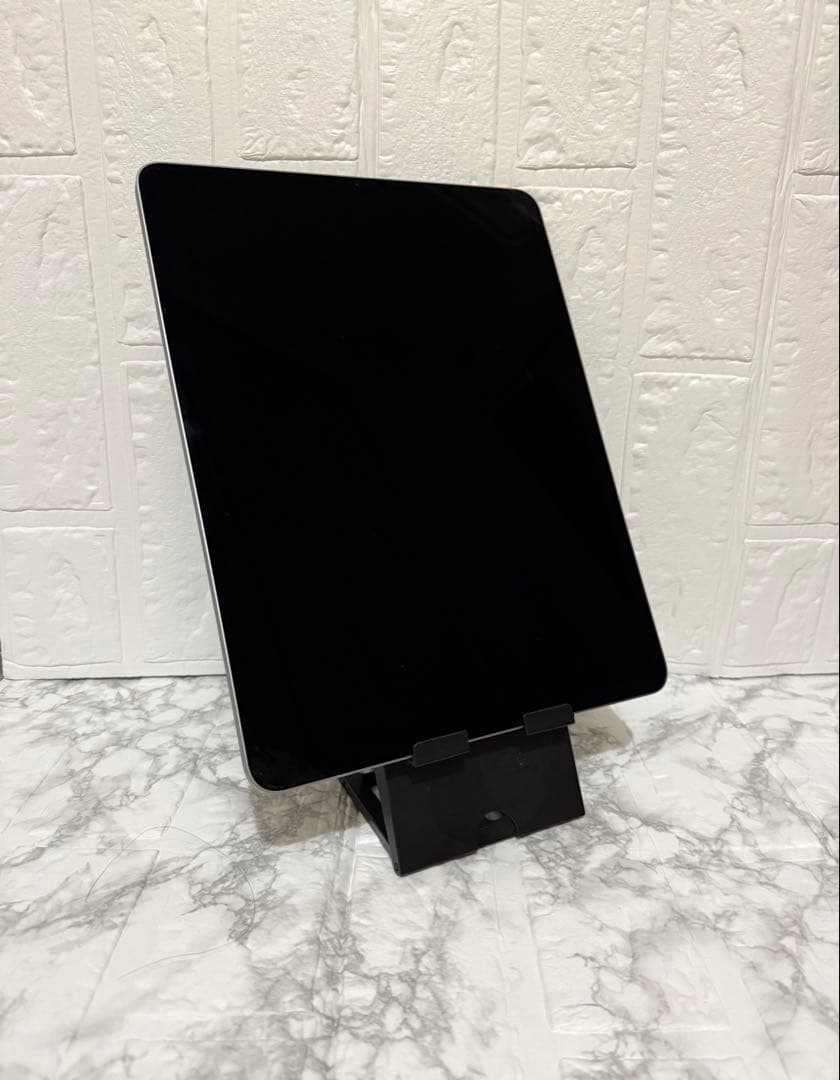 IPadpro 12.9インチ (第6世代）　LAUTカバー付