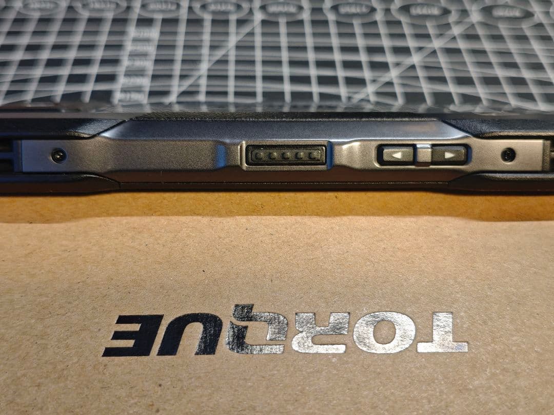 【割安】TORQUE G06 AU SIMフリー ブラック【電池新品】