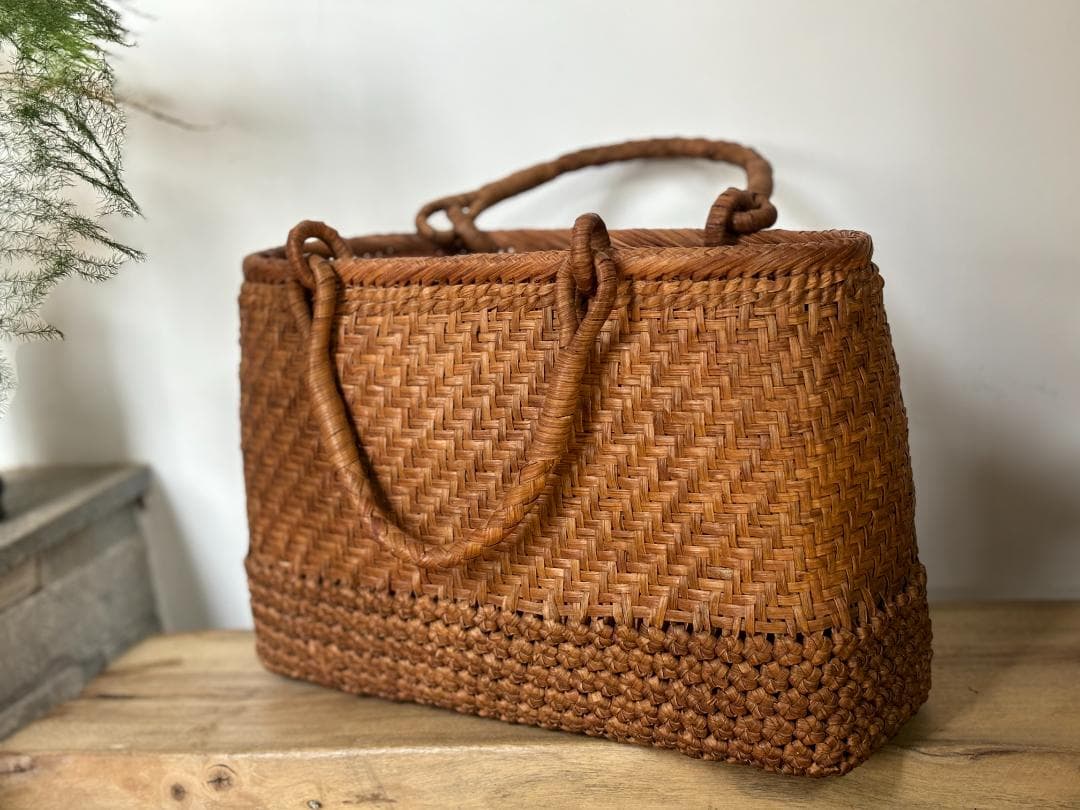 山葡萄 かごバッグ 網代編み 職人手編み 変則二重編み 籠 手提げ 内布あり