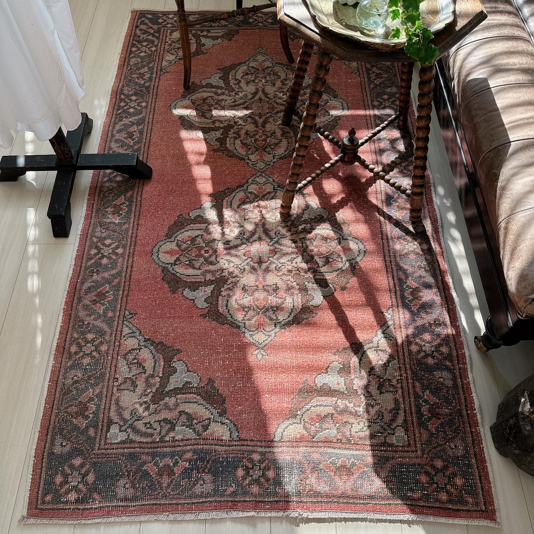 トルコ ヴィンテージラグ A4 レア ローズピンク グレージュ ブルー グレー