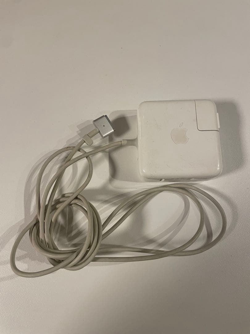 使用回数少なめ★MacBook Air 13インチ corei5 アップル