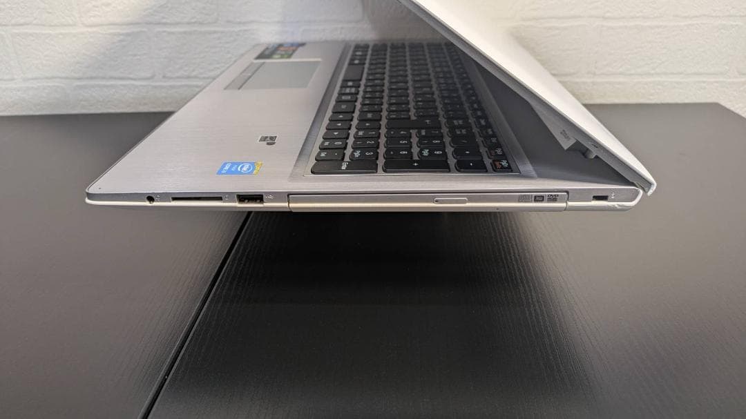 LENOVO / ノートパソコン/ Windows11 / オフィス付