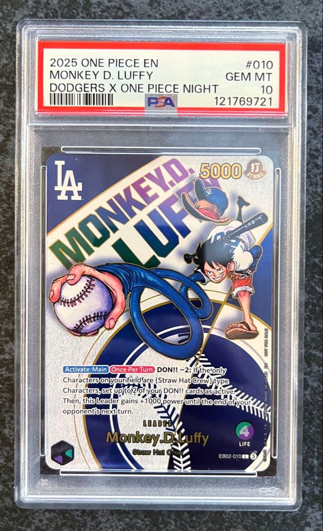 【PSA10】ドジャース　ルフィ　ワンピースカード　マグネットローダー付き