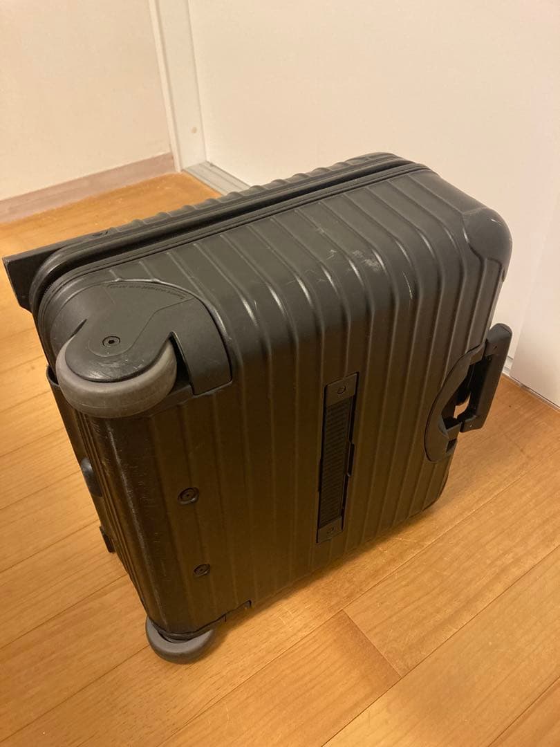 RIMOWAリモワ サルサ機内持込み23Lマットブラック2輪TSAロック