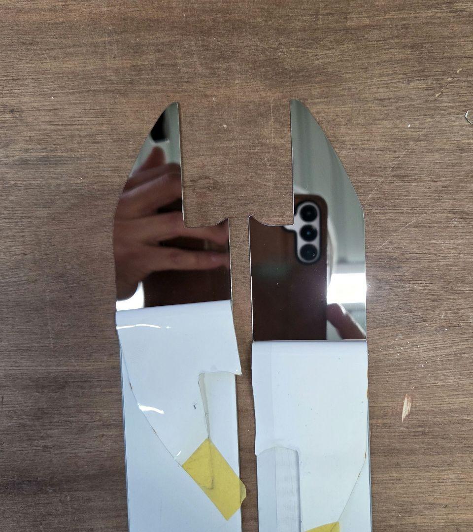 17スーパーグレート等　純正バイザー用　Bピラー鏡面ステンレス　アレンジ