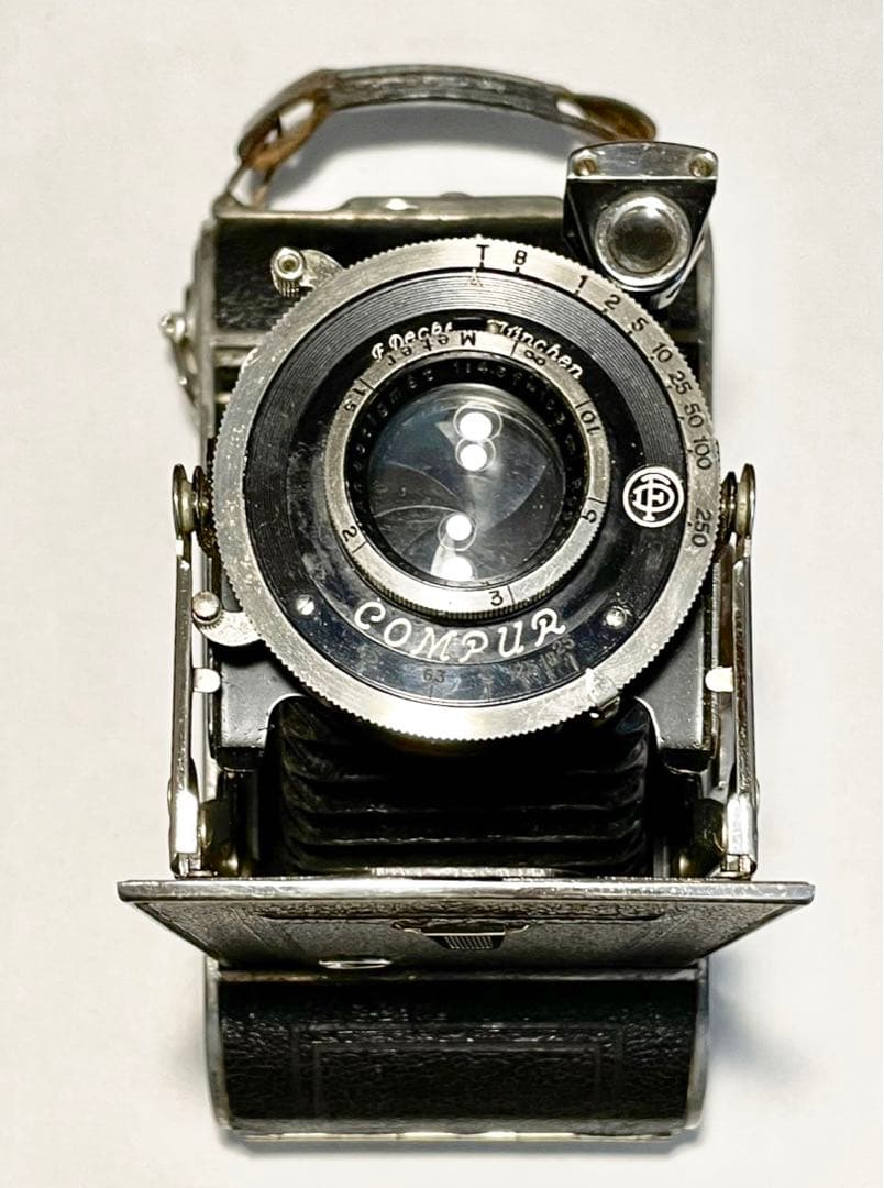 Battax社製　折り畳み式カメラ