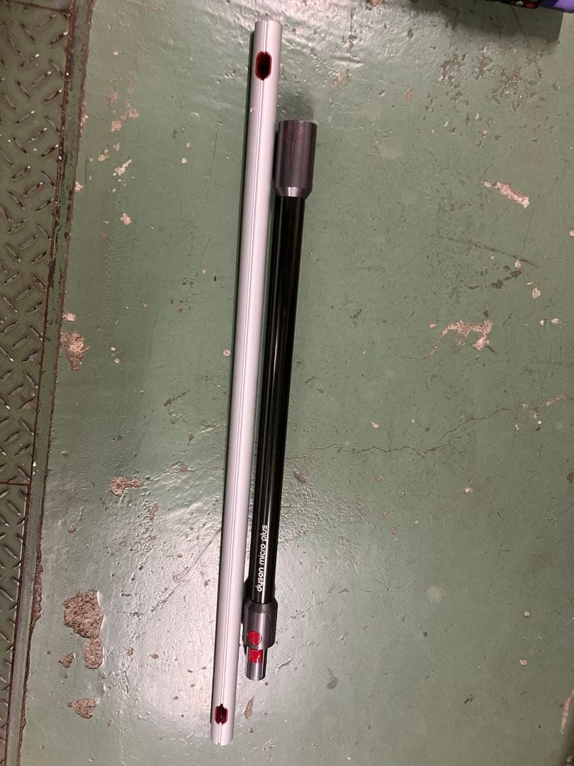 ま*♪様 SV33 充電式コードレスクリーナー　Dyson Micro ジャンク