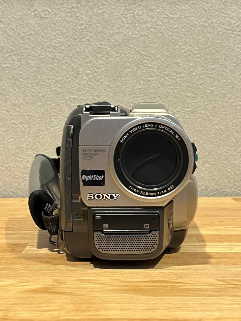 【正常動作品】※おまけ付き　SONYビデオカメラレコーダーCCD-TRV85K