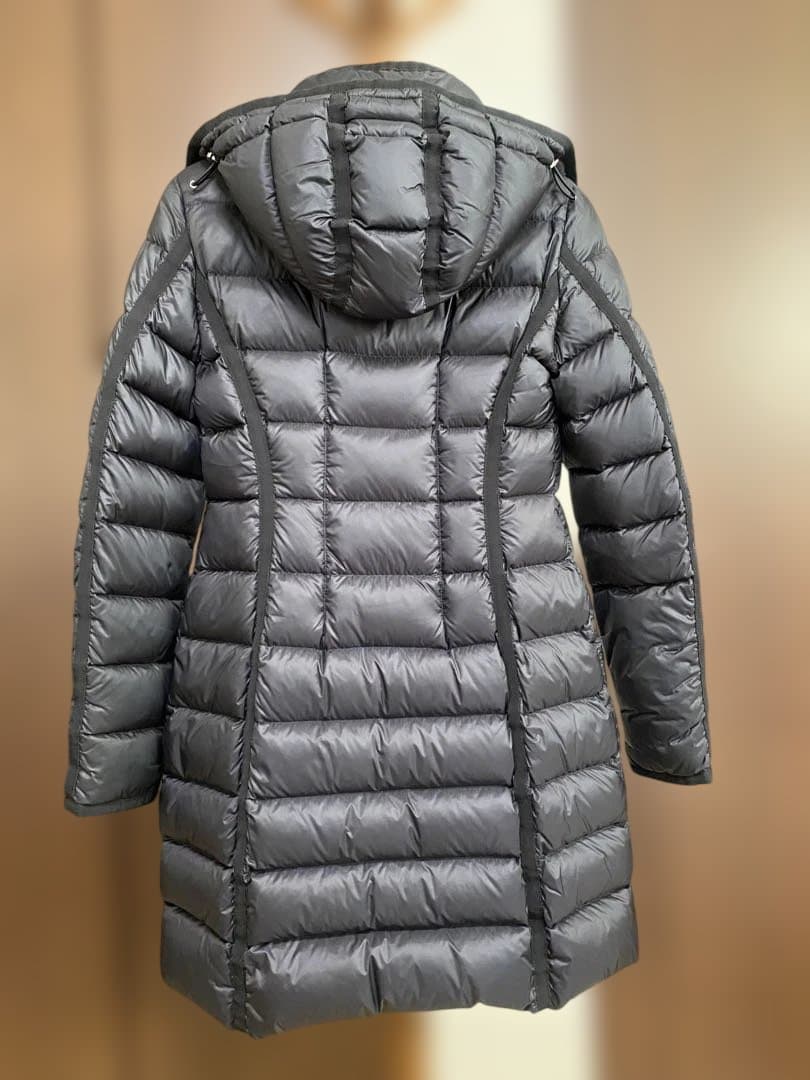 モンクレール　エルミンヌ