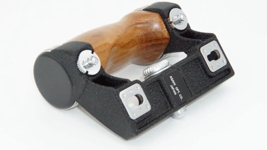 ペンタックス　PENTAX67 PENTAX6×7 ウッドグリップ　②