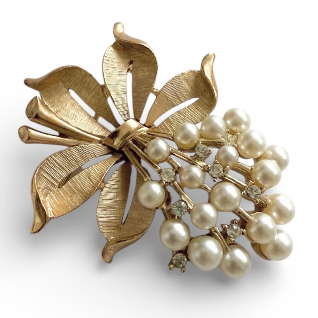 美品 TRIFARI パール ブーケ ブローチ クラウン トリファリ