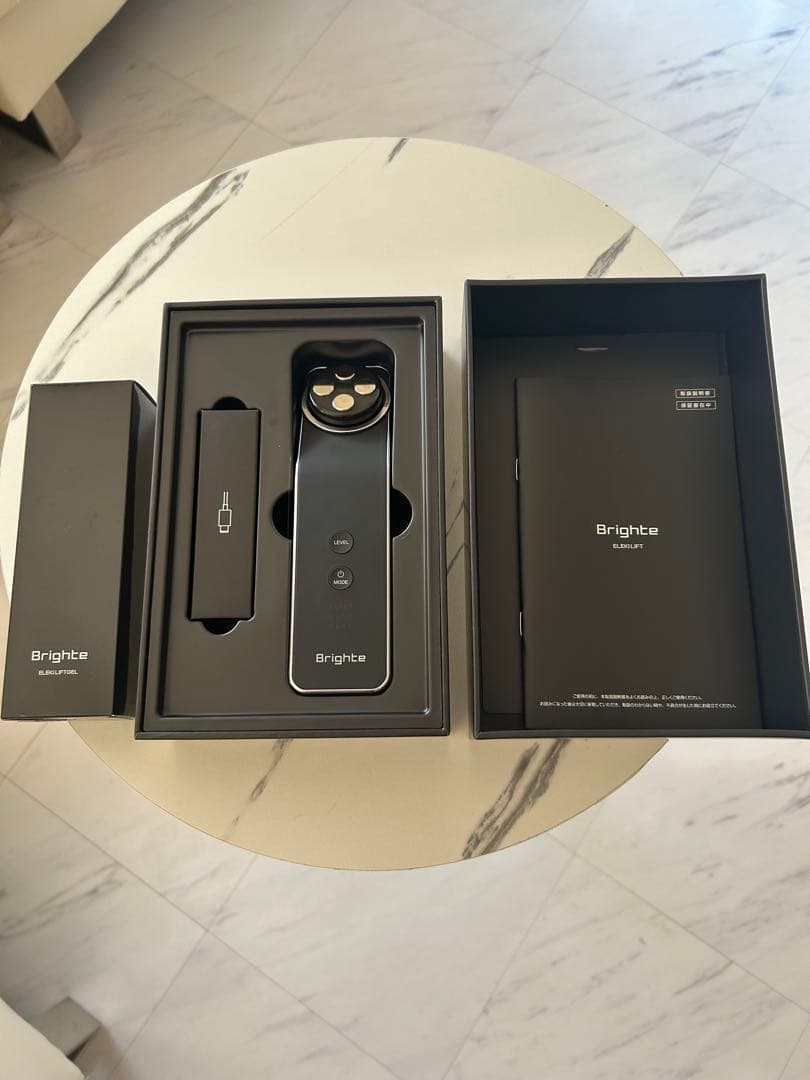 超美品BrighteELEKI LIFT BRT-FL170 RF EMS美顔器