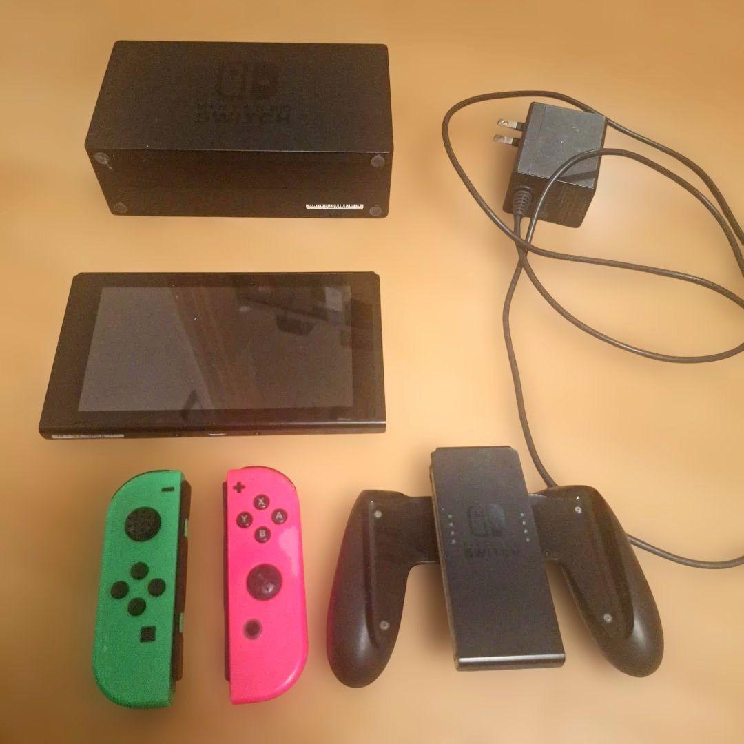 Nintendo Switch 本体 + Joy-Con（緑、ピンク）