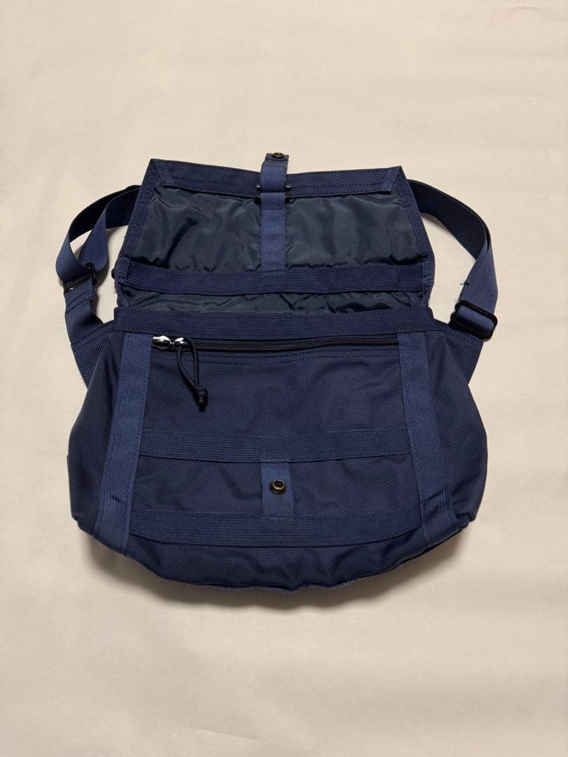 BRIEFING × BEAMS PLUS 別注 MESSENGER BAG