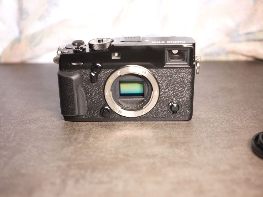 美品Fujifilm x-pro2 グリップ ・バッテリー2個 撮影2326枚