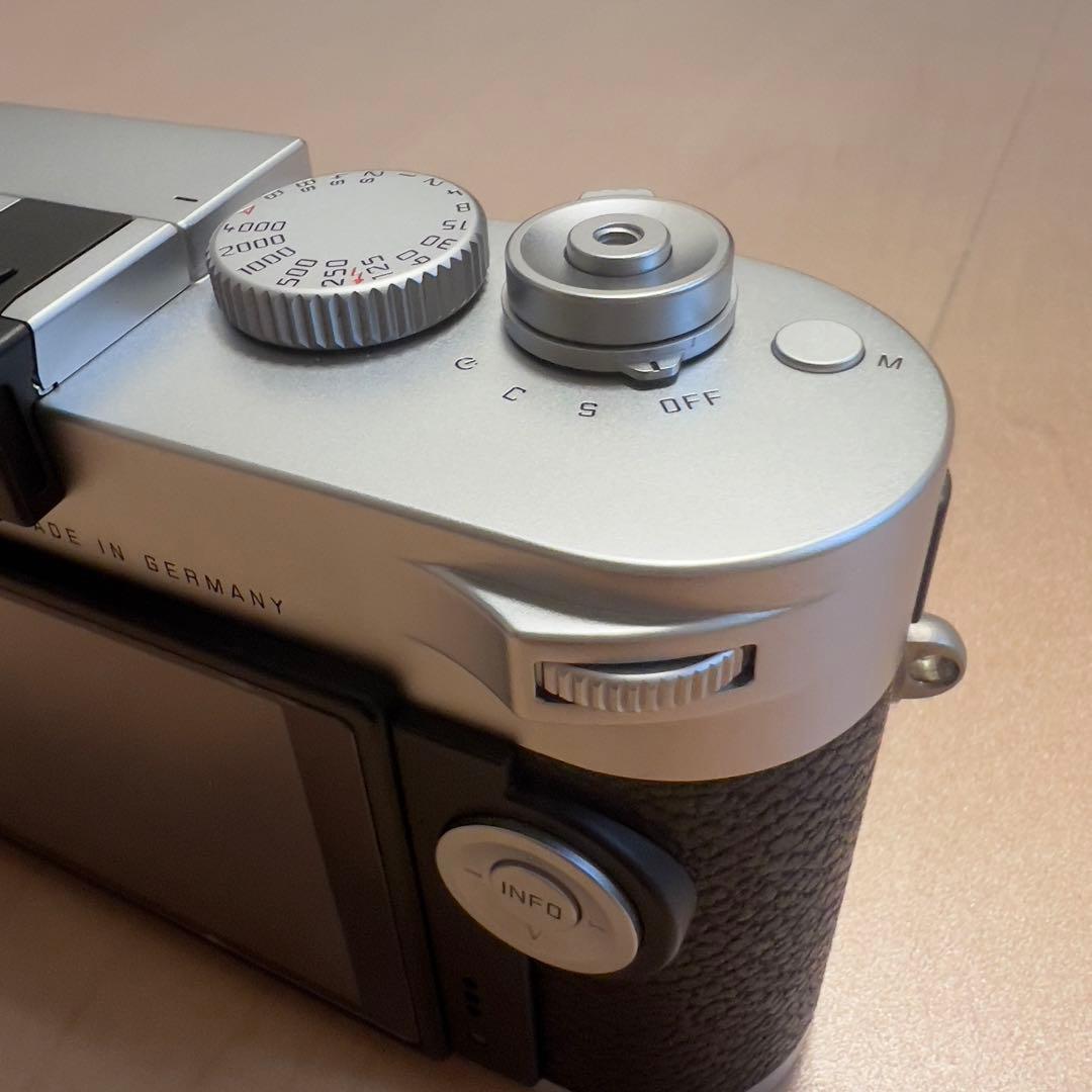 【美品】Leica M カメラ 本体 + 追加バッテリー1個 + ファインダー