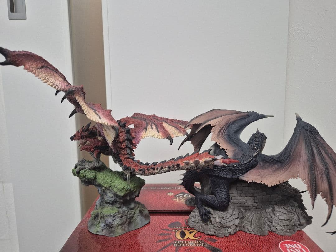 クリエイターズモデル リオレウス & 一番くじミラボレアス(普通)