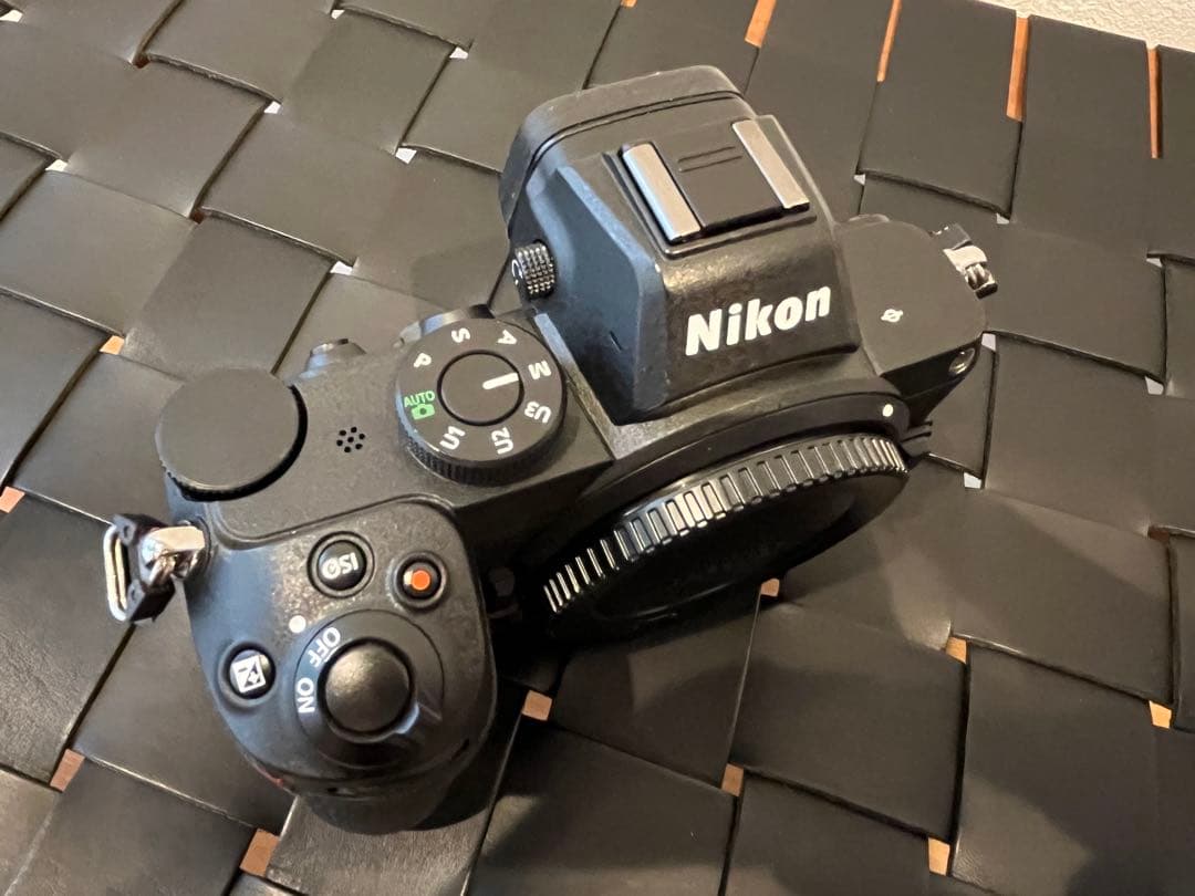 【美品】Nikon Z5 ボディ ニコン ミラーレスカメラ