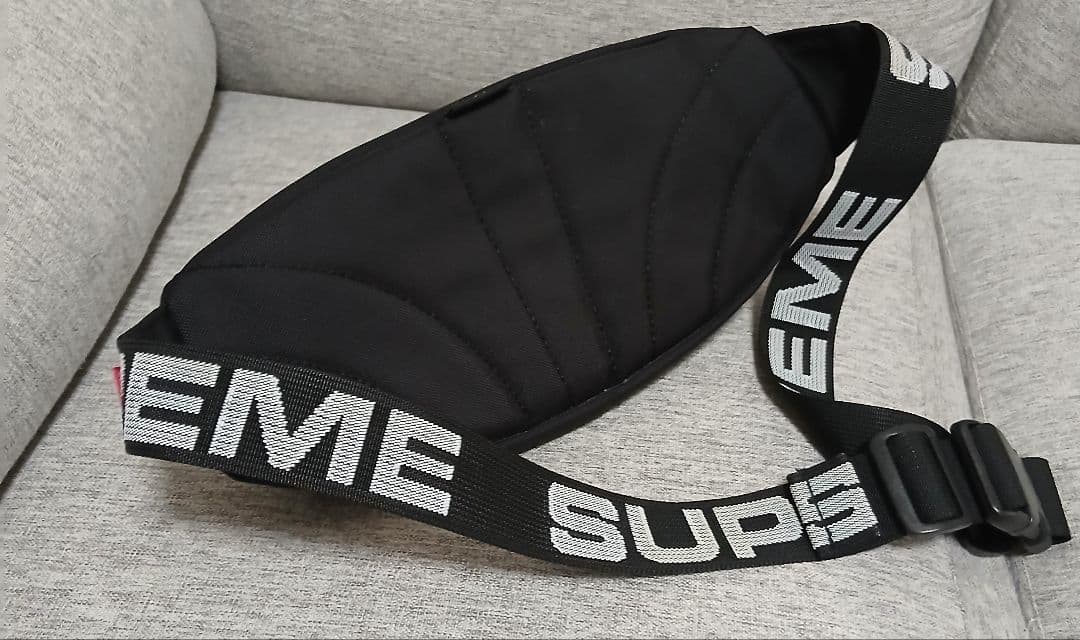 Supreme　斜めがけ　美品